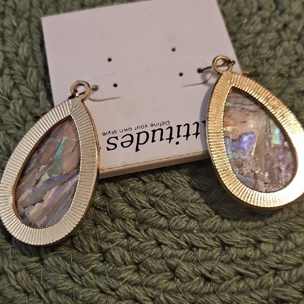 Source Unknown Iridescent Teardrop Earrings - Picture 4 of 5